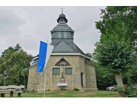 Feier des Mährisch-Neustädter Wachsstockfestes an der Weingartenkapelle (© Karl-Franz Thiede)